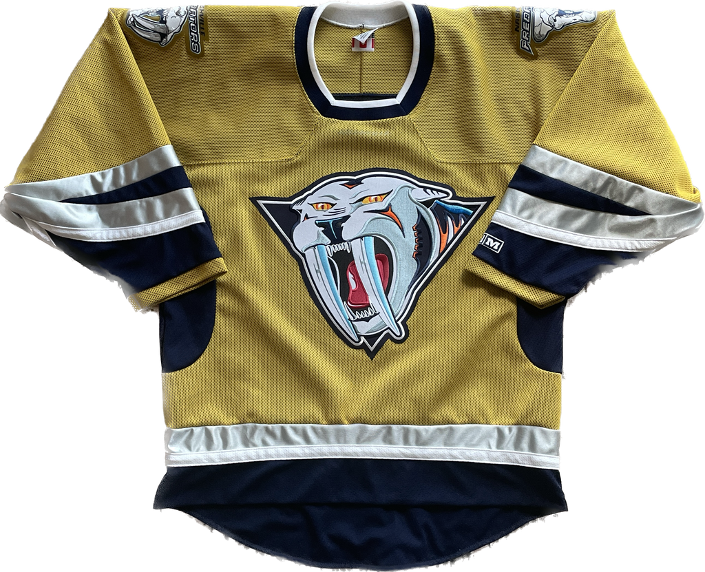 Vintage Nashville Predators NHL Hockey Jersey (M)