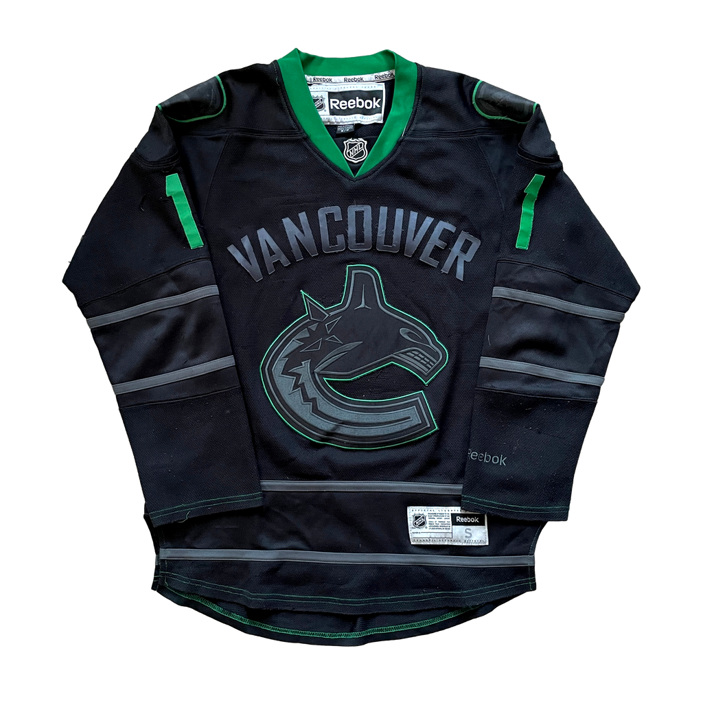 Vancouver Canucks NHL Hockey Jersey (S)